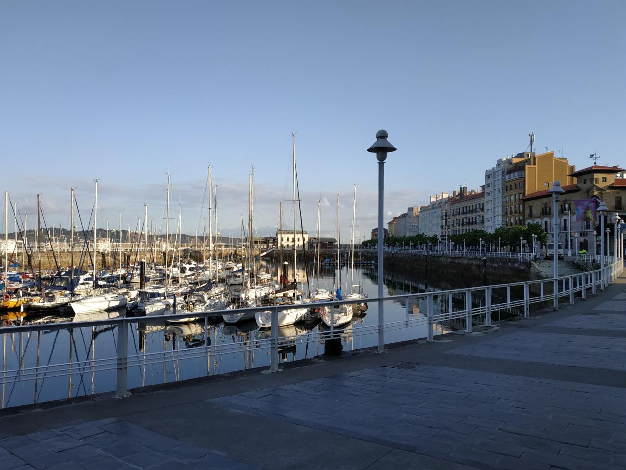 El Rincon Del Puerto Apartment Хихон Екстериор снимка